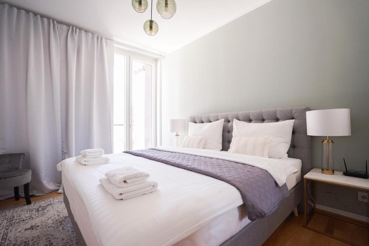 Exclusive 2-Bedroom Condo With Pool & Balcony Відень Екстер'єр фото